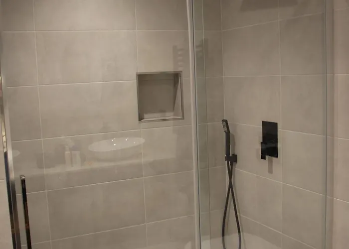 Completely Renovated Large Apt, Amazing Sea Views Nerja