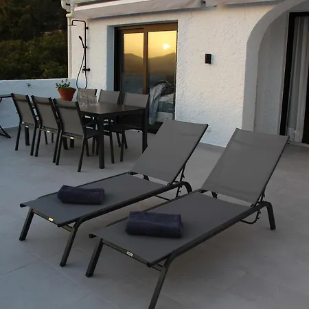 Completely Renovated Large Apt, Amazing Sea Views Nerja