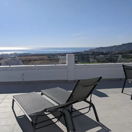 Completely Renovated Large Apt, Amazing Sea Views Apartamento Nerja