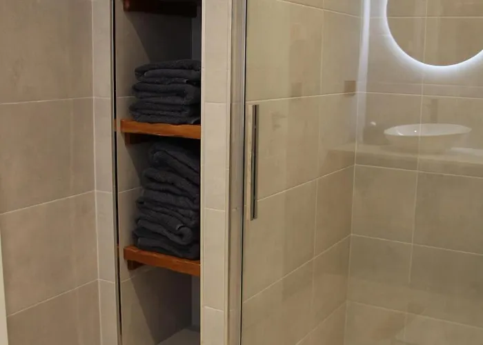 Completely Renovated Large Apt, Amazing Sea Views Apartament Nerja