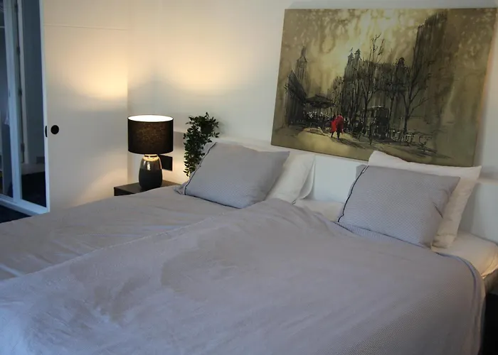 Apartament Completely Renovated Large Apt, Amazing Sea Views