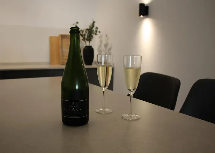 Completely Renovated Large Apt, Amazing Sea Views Apartament Nerja